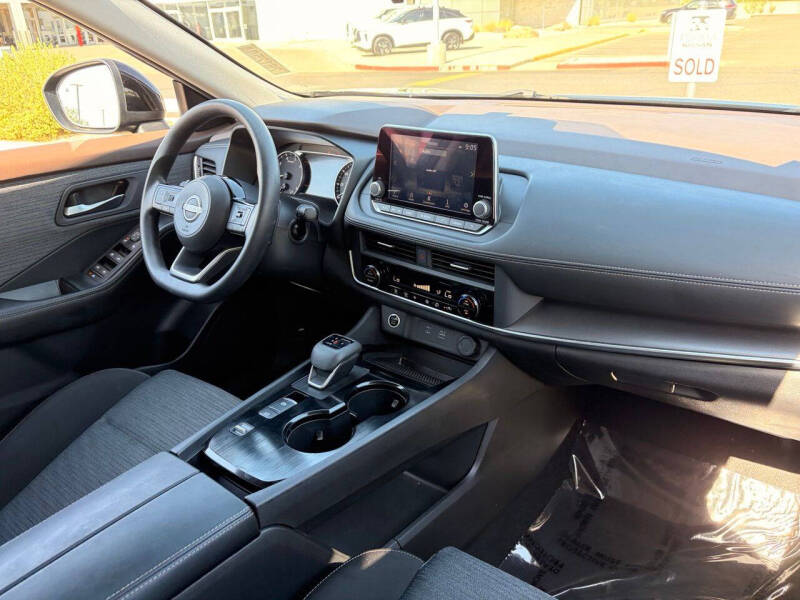 2023 Nissan Rogue SV