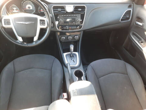 2013 Chrysler 200 Touring