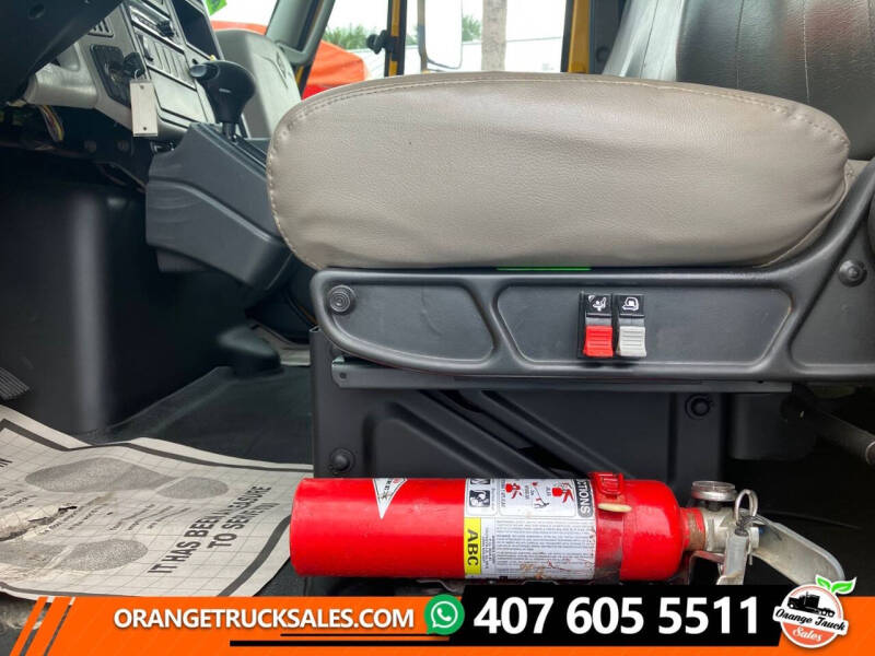 2018 International DuraStar 4300