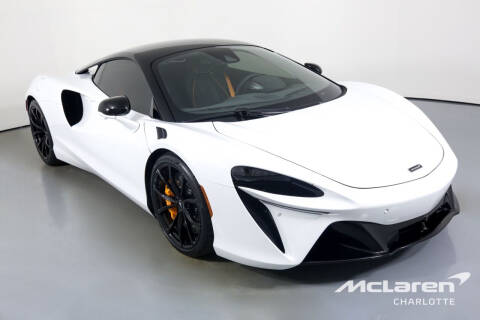 2023 McLaren Artura