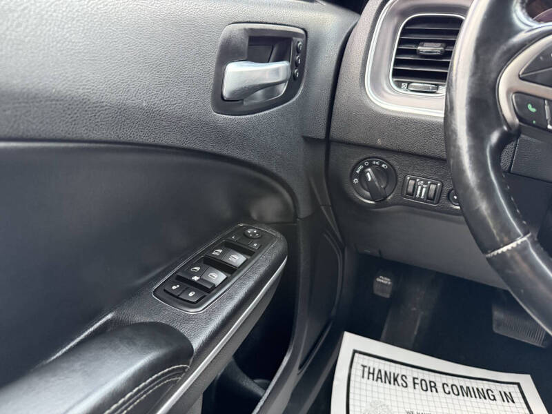 2019 Dodge Charger SXT