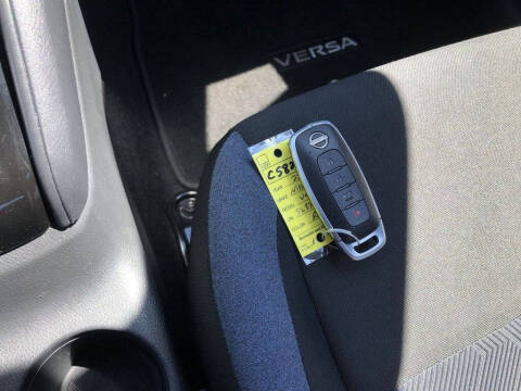 2025 Nissan Versa SV