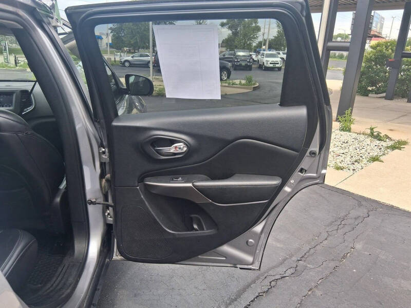 2019 Jeep Cherokee Latitude Plus