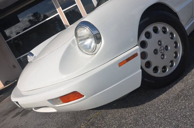 1991 Alfa Romeo Spider Veloce