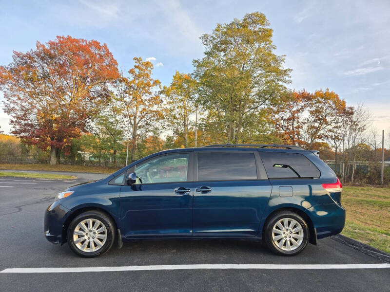 2012 Toyota Sienna