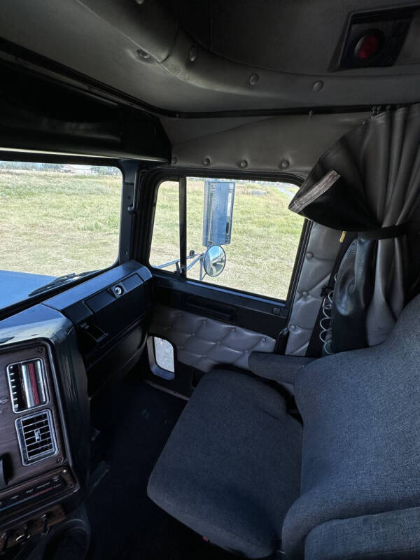 1999 Freightliner Classic