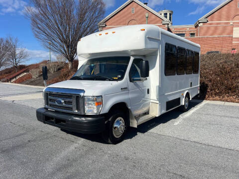 2018 Ford E-450