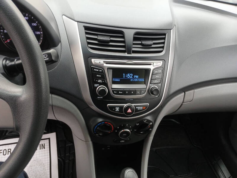 2017 Hyundai Accent SE