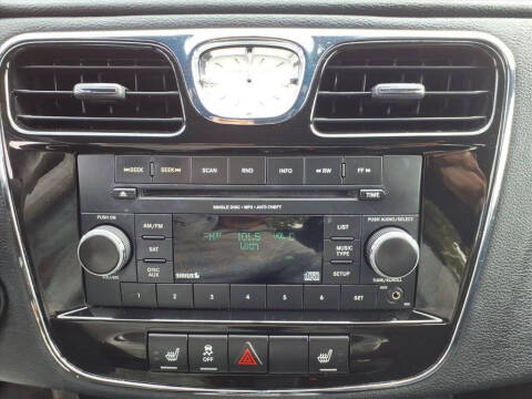 2014 Chrysler 200 Touring