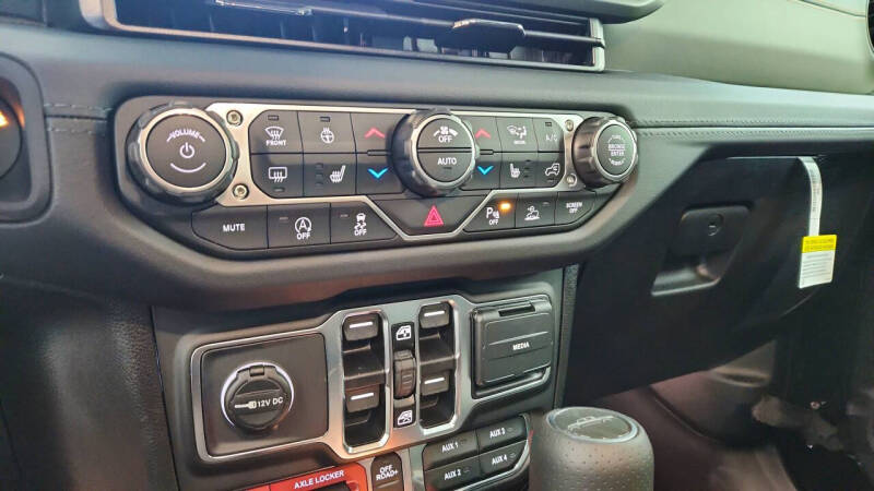 2026 Jeep Gladiator Mojave X