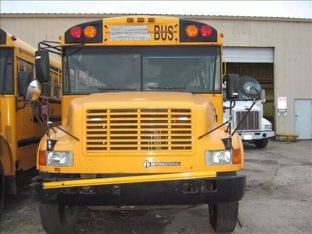 2000 International 3800 for sale at Interstate Bus, Truck, Van Sales and Rentals - INTERSTATE BUS SALES AND RENTALS in Baytown TX