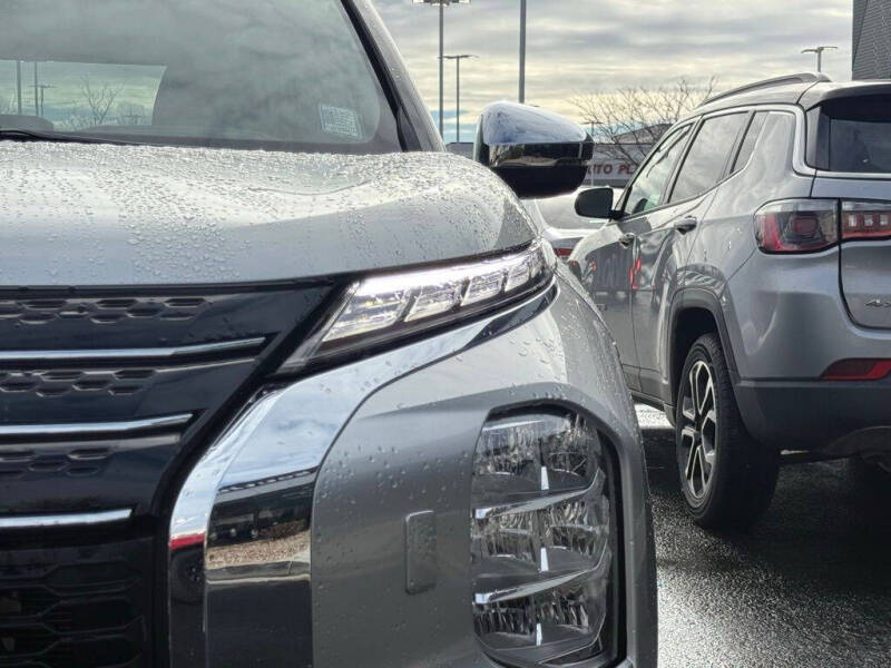2025 Mitsubishi Outlander PHEV SEL Platinum Edition