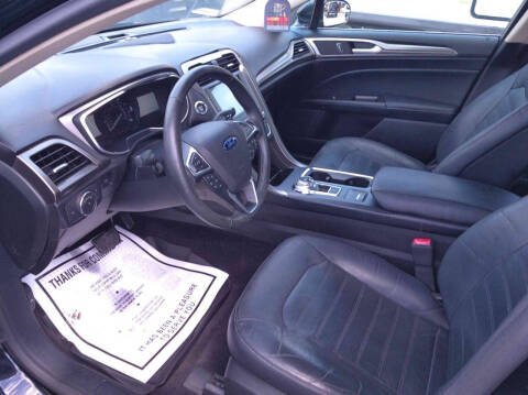 2017 Ford Fusion SE
