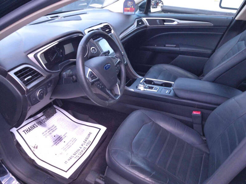 2017 Ford Fusion SE