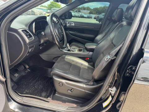 2019 Jeep Grand Cherokee Laredo