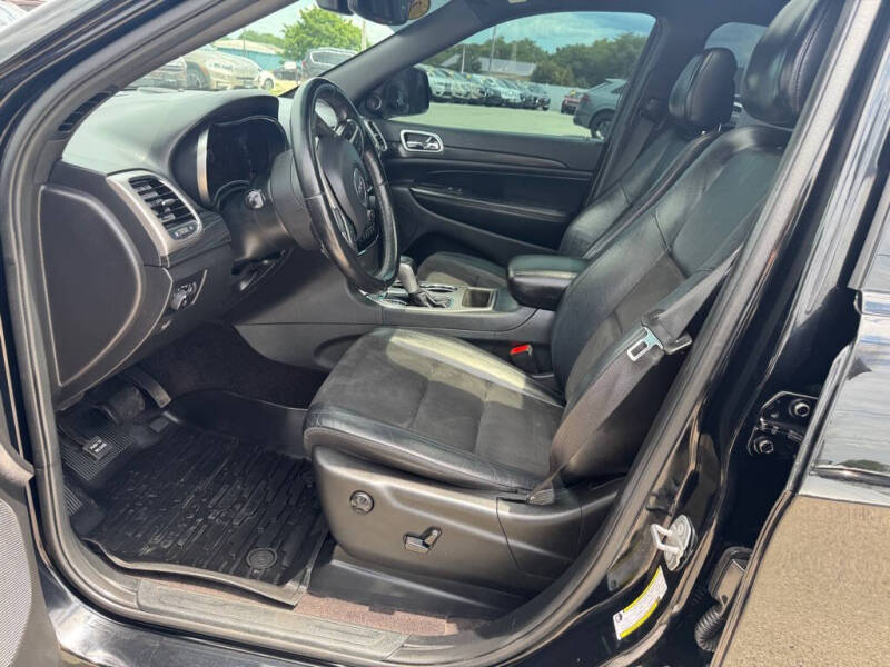 2019 Jeep Grand Cherokee Laredo