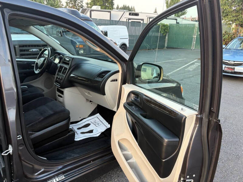 2015 Dodge Grand Caravan SXT Plus