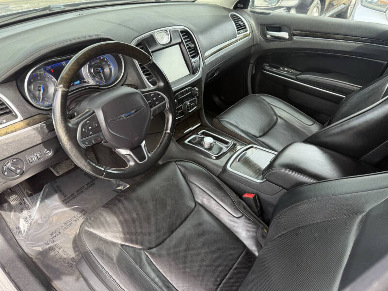 2016 Chrysler 300 C