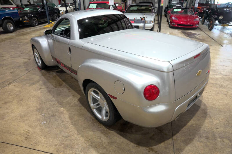 2004 Chevrolet SSR LS