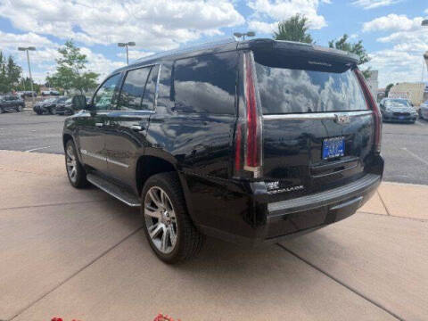 2016 Cadillac Escalade Luxury Collection