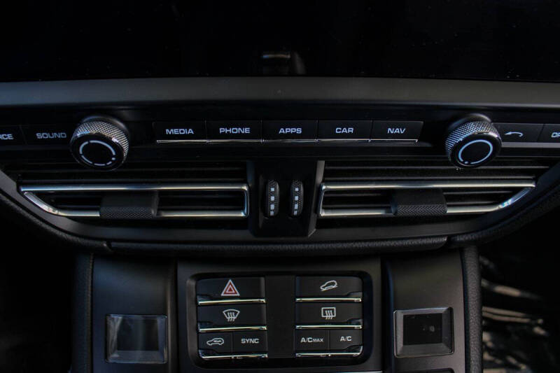 2021 Porsche Macan