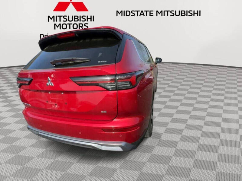 2025 Mitsubishi Outlander SE