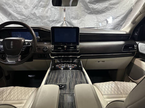 2020 Lincoln Navigator L Black Label