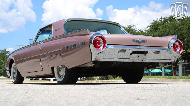 1962 Ford Thunderbird