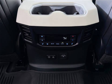 2024 Toyota Sequoia Capstone