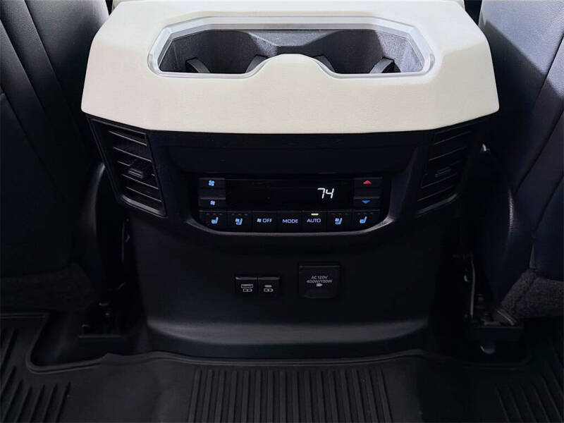 2024 Toyota Sequoia Capstone