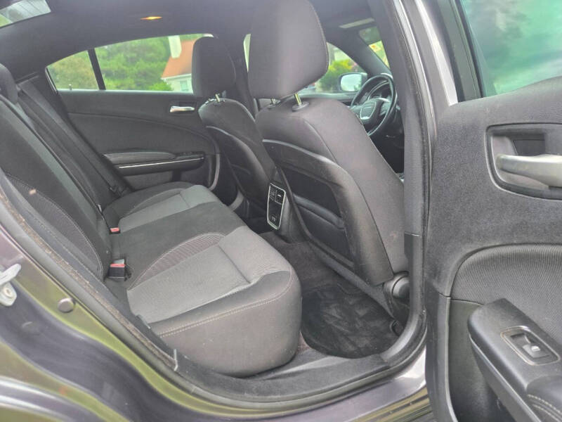 2016 Dodge Charger SE