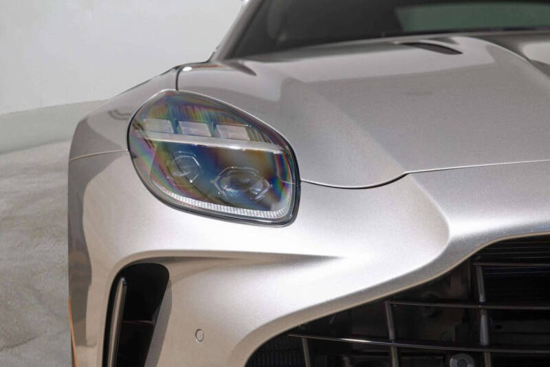 2025 Aston Martin Vantage