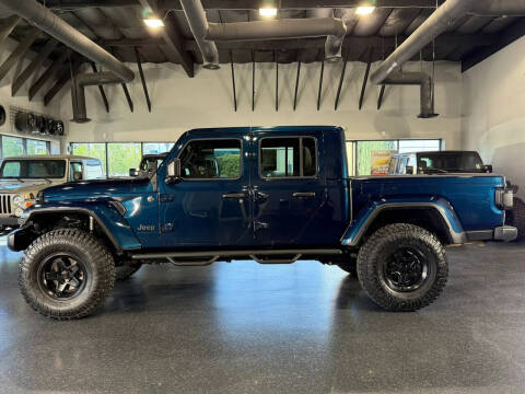 2025 Jeep Gladiator NightHawk