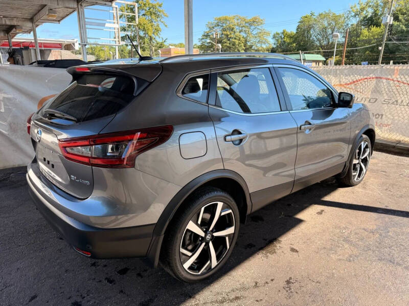 2022 Nissan Rogue Sport SL
