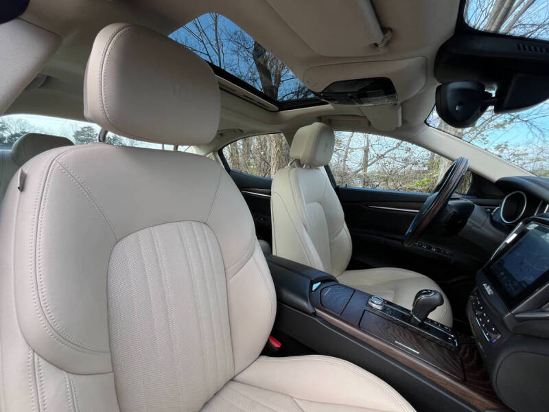 2018 Maserati Ghibli GranLusso