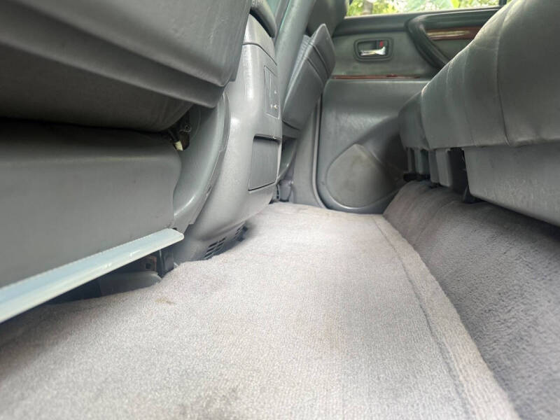 2002 Lexus LX 470