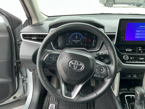 2025 Toyota Corolla Cross XLE