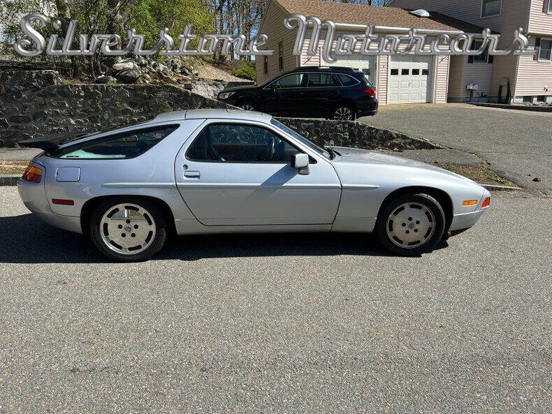1987 Porsche 928 S4