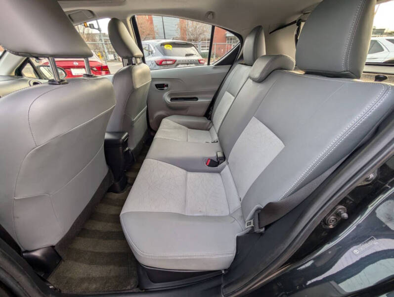 2014 Toyota Prius c Four