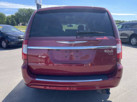 2015 Chrysler Town and Country Touring