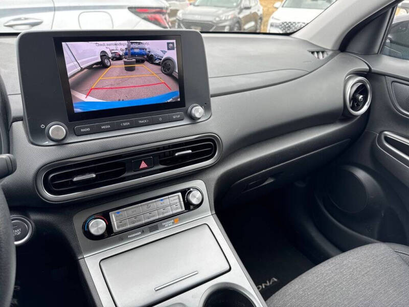 2023 Hyundai Kona Electric SE