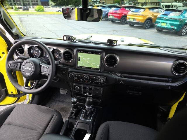 2023 Jeep Gladiator Willys