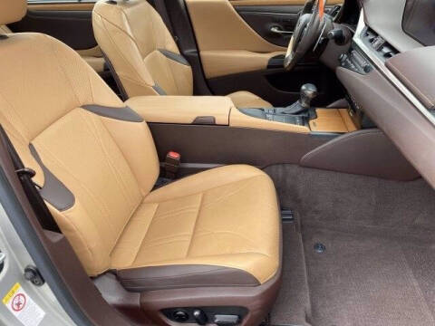 2019 Lexus ES 350 Luxury