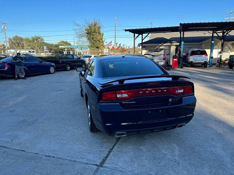 2014 Dodge Charger SE