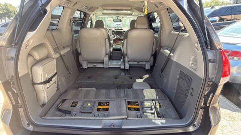2011 Toyota Sienna
