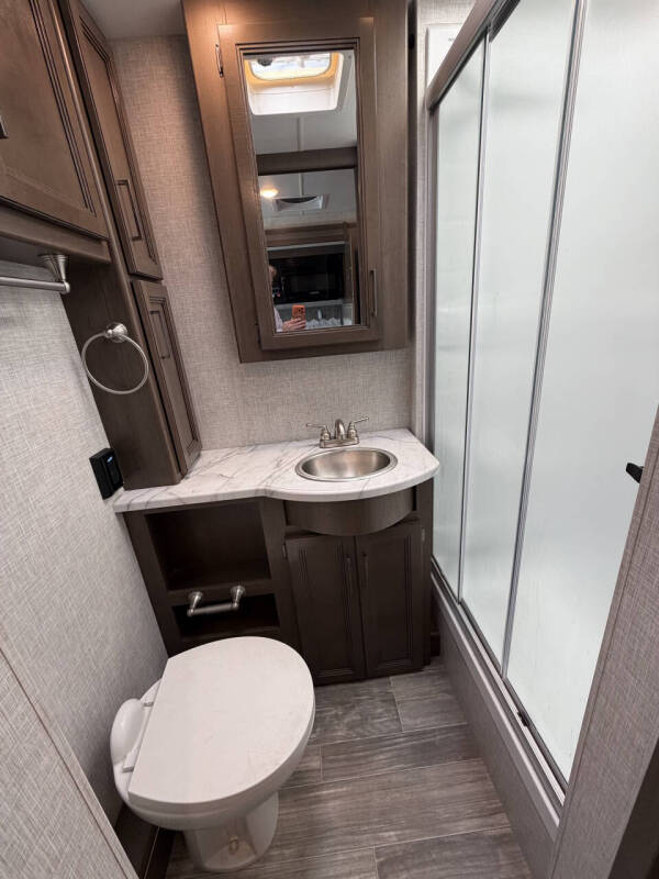 2022 Thor Motor Coach Hurricane 29M