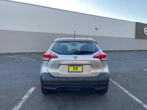 2020 Nissan Kicks SV