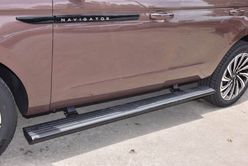 2027 Lincoln Navigator Black Label