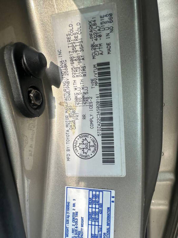 2004 Toyota Sienna XLE 7 Passenger