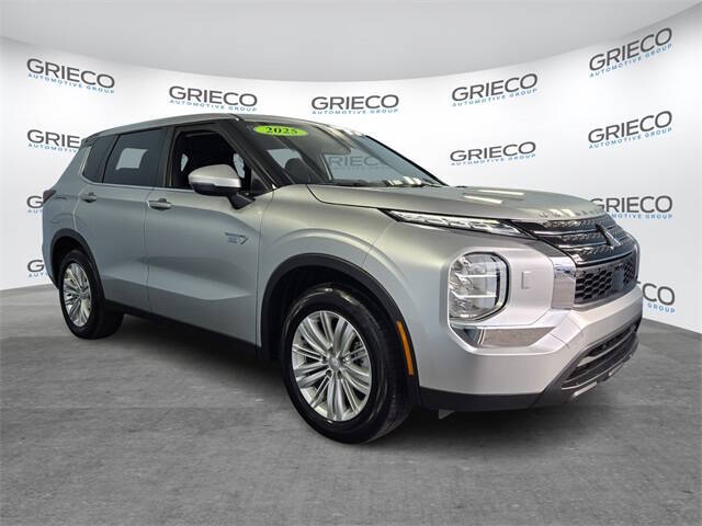 2025 Mitsubishi Outlander PHEV ES